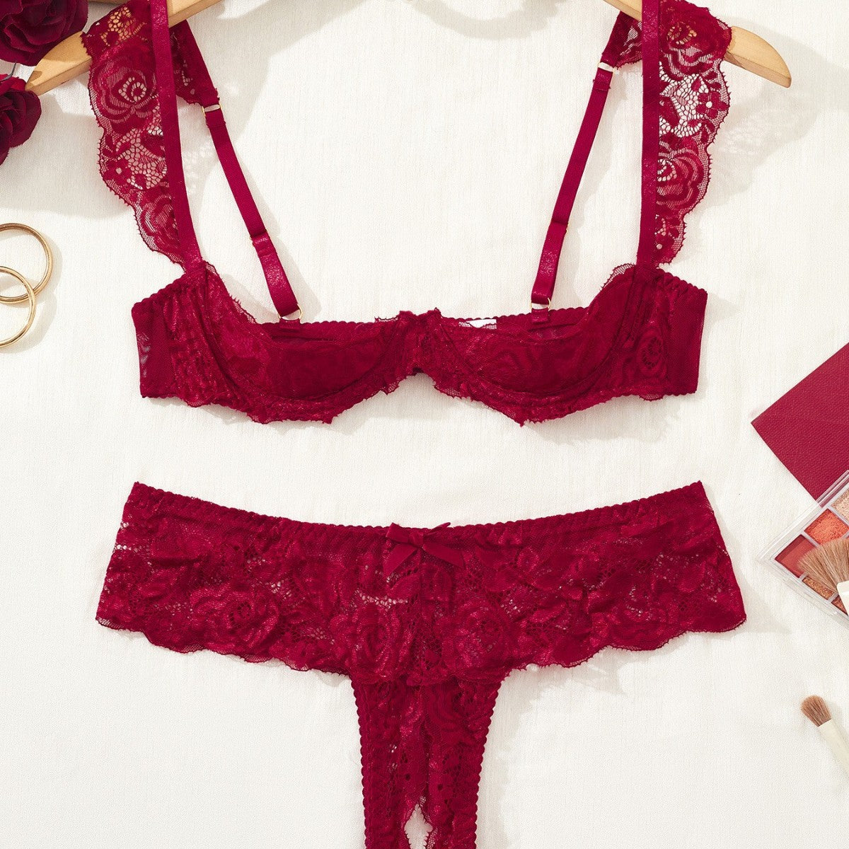 Cute Girl-Style Lace Bra And Underwear Set